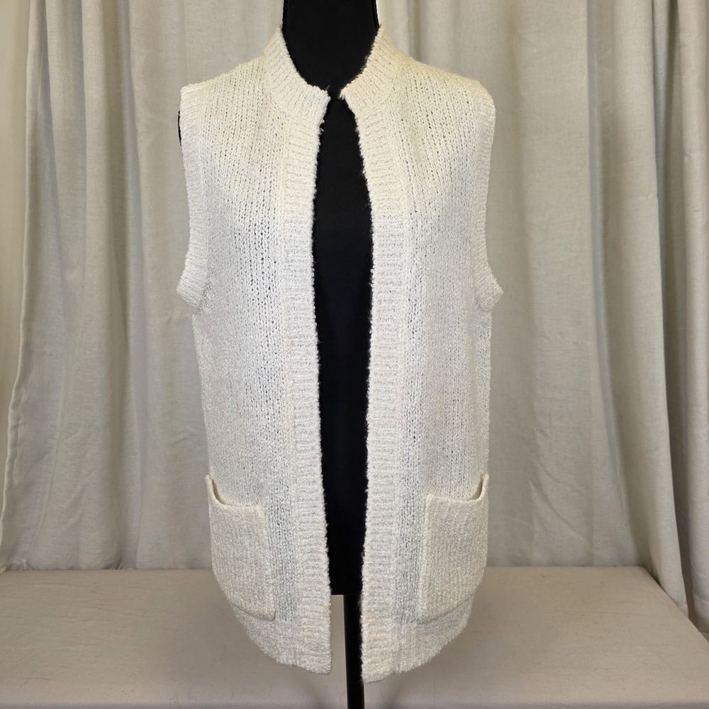 Vintage Cream Knit Sweater Vest Open Front Classic Fashions M